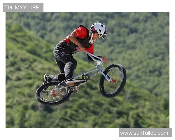 南京极限运动队的灵活性揭秘与挑战极限的精彩瞬间