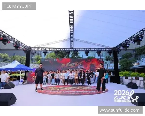 南京极限运动队在极限运动联赛中的灵活性表现与战术分析